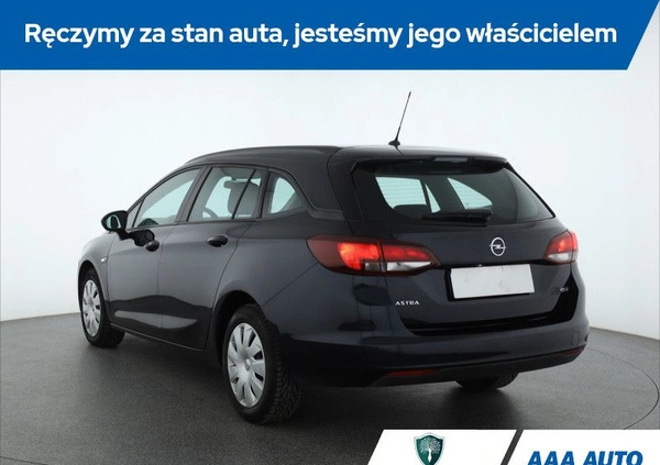 Opel Astra cena 35000 przebieg: 189380, rok produkcji 2018 z Prusice małe 191